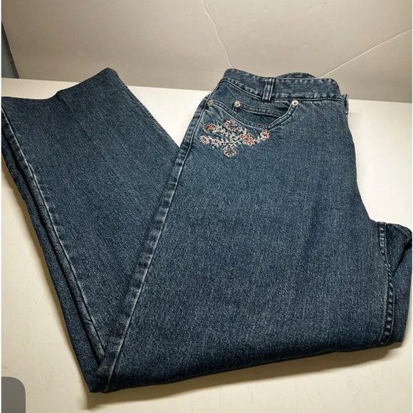 Pendleton Flower& Beaded Pockets Tapered Fit Size 4 Jeans Straight Leg - Picture 4 of 4